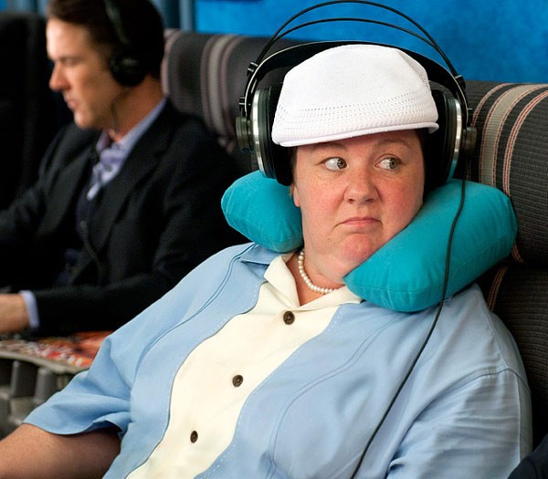 Melissa McCarthy trong phim "Bridesmaids". Cô là nữ diễn viên nổi tiếng trong phim truyền hình của Mỹ. (Đề cử nữ diễn viên phụ xuất sắc)